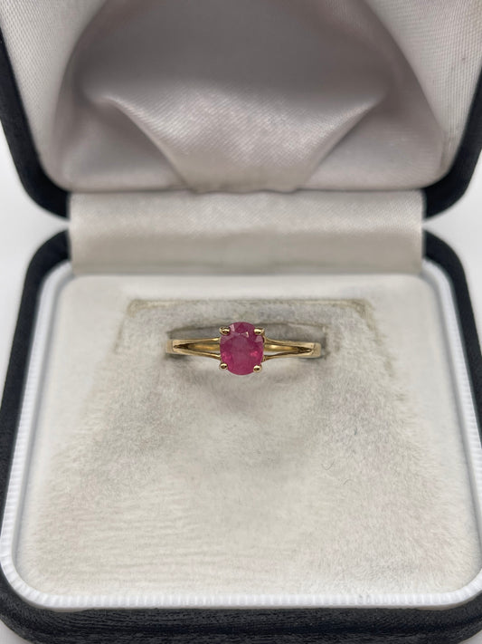 9ct gold ruby ring