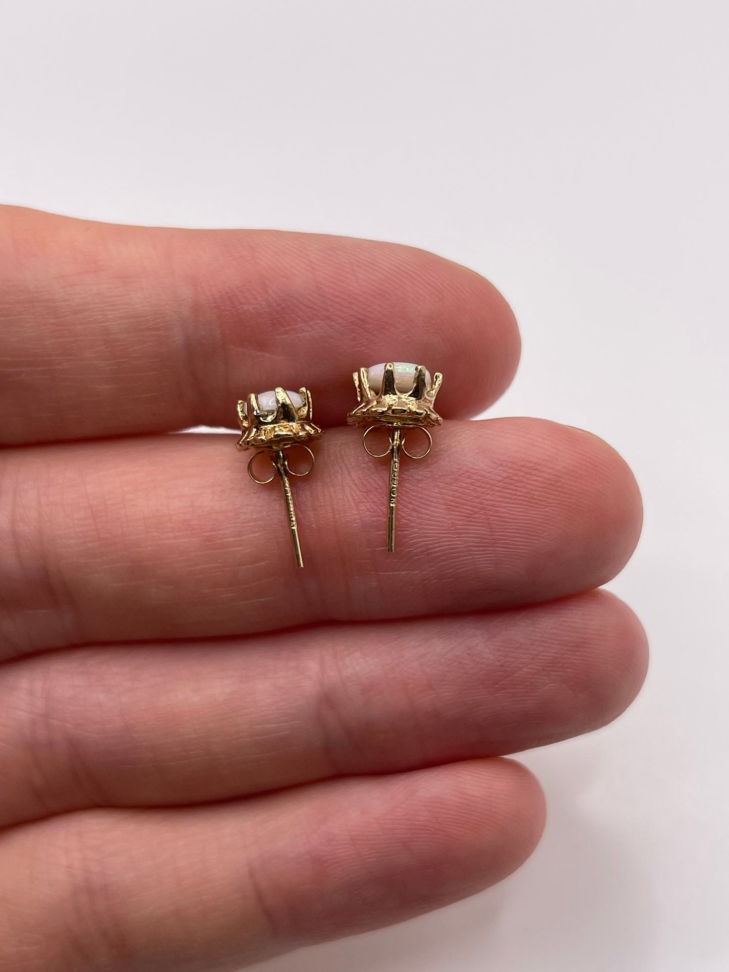9ct gold opal earrings