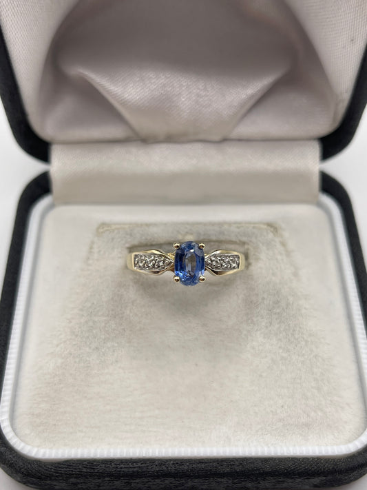 9ct gold sapphire ring