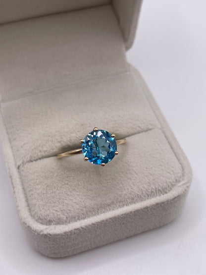 9ct gold blue topaz ring