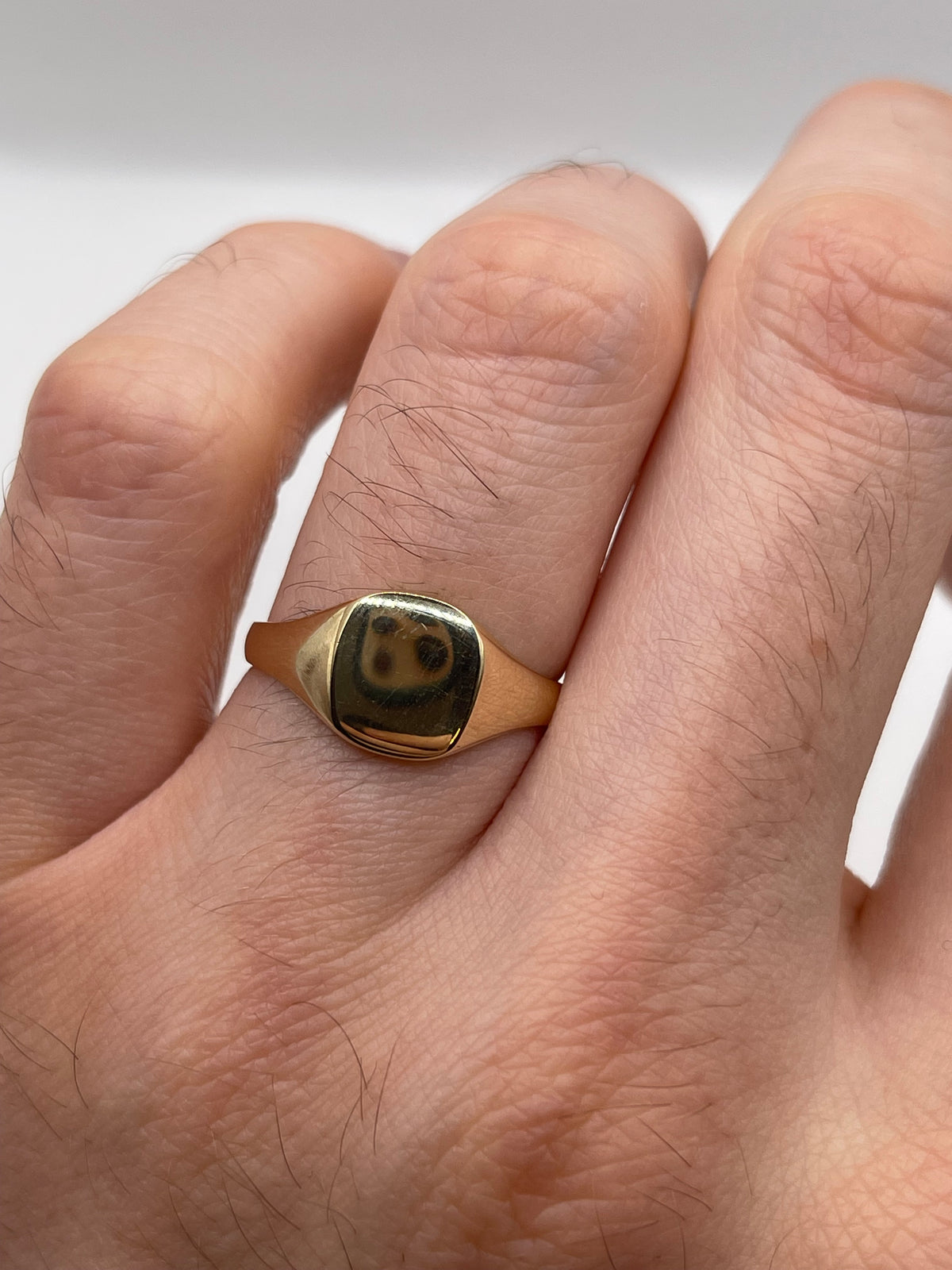 9ct gold signet ring
