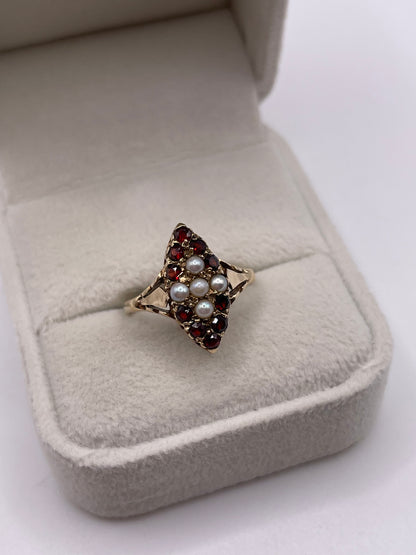 9ct gold pearl and garnet navette ring