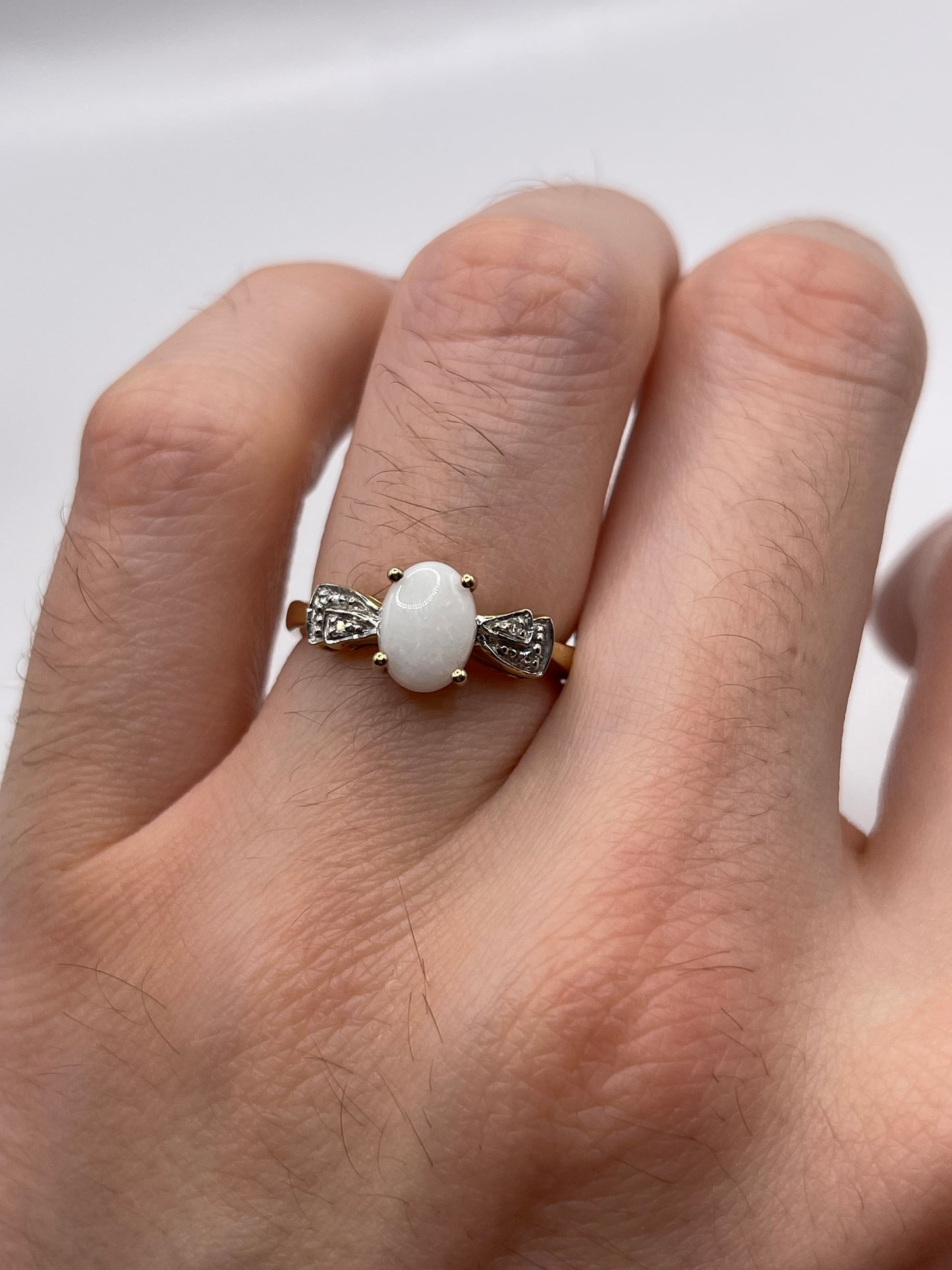 9ct gold opal and diamond ring