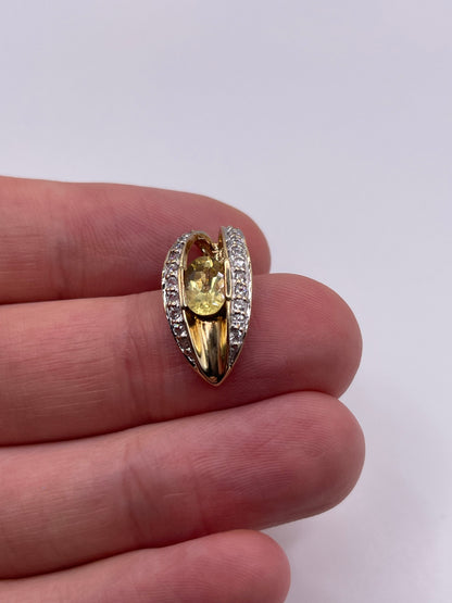 9ct gold quartz and zircon pendant