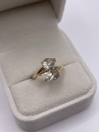 9ct gold quartz ring