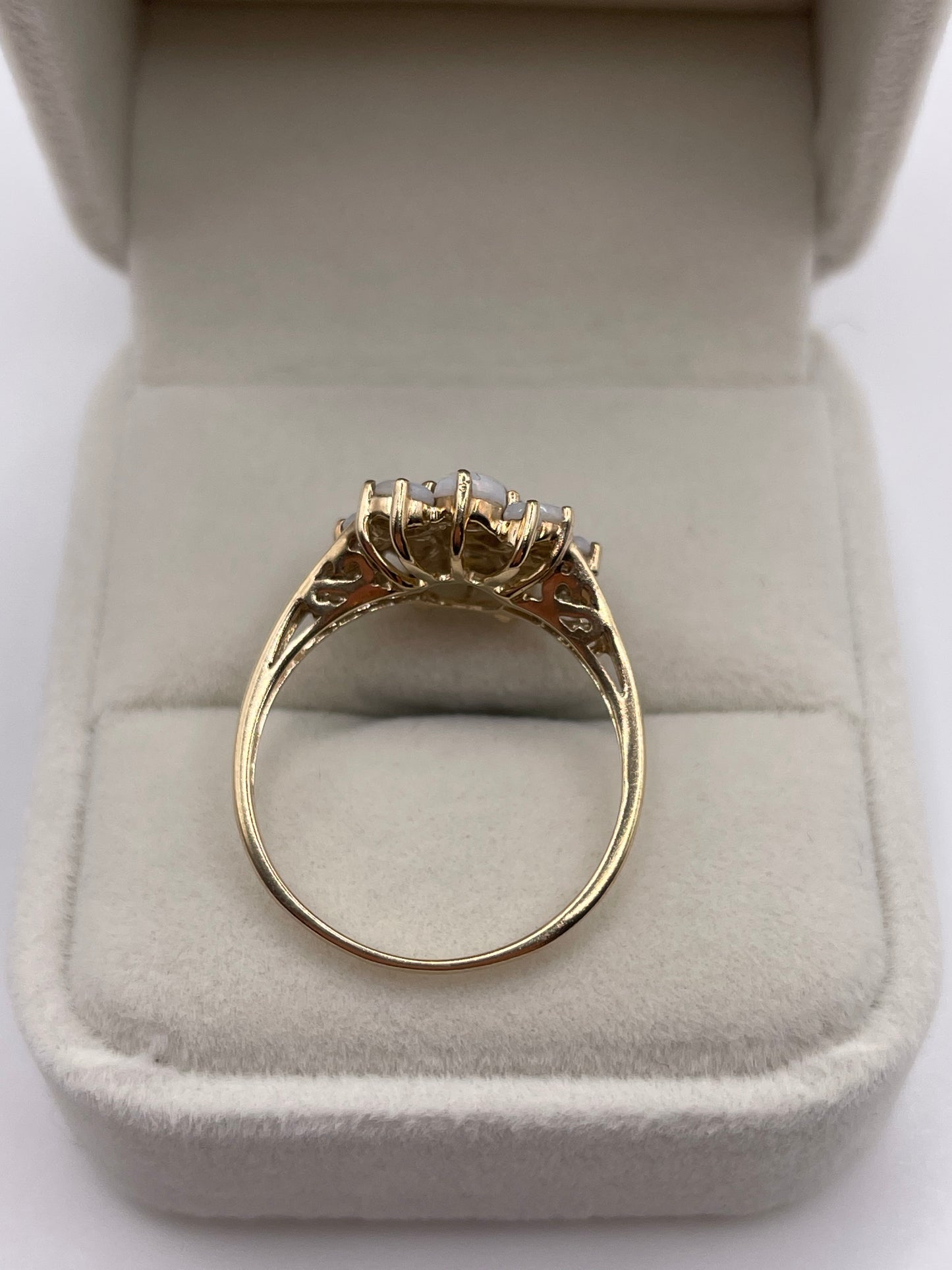 9ct gold opal cluster ring