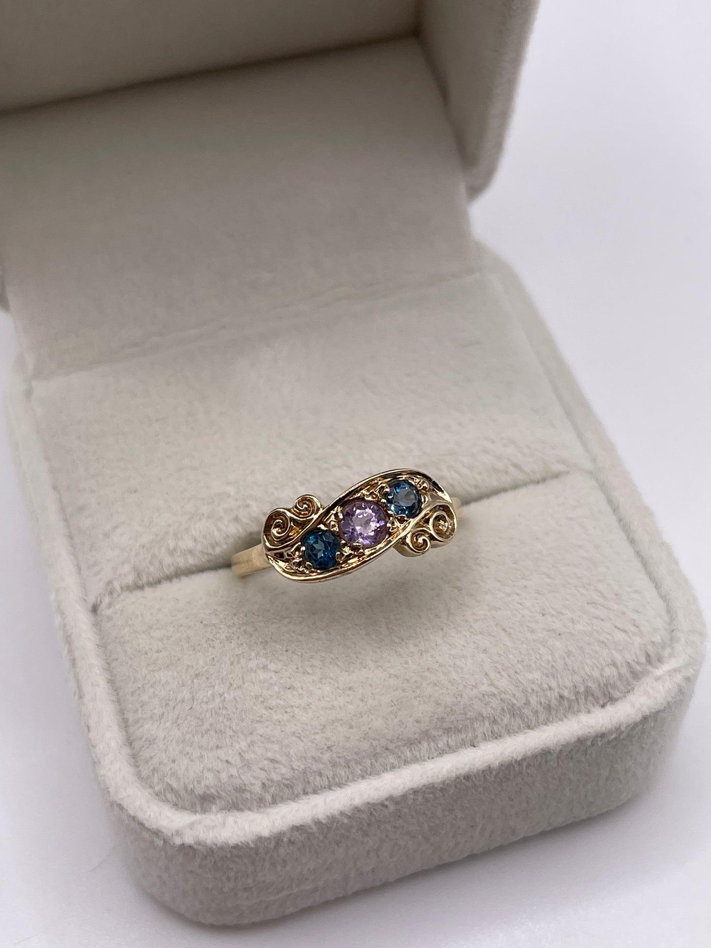 9ct gold amethyst and topaz ring