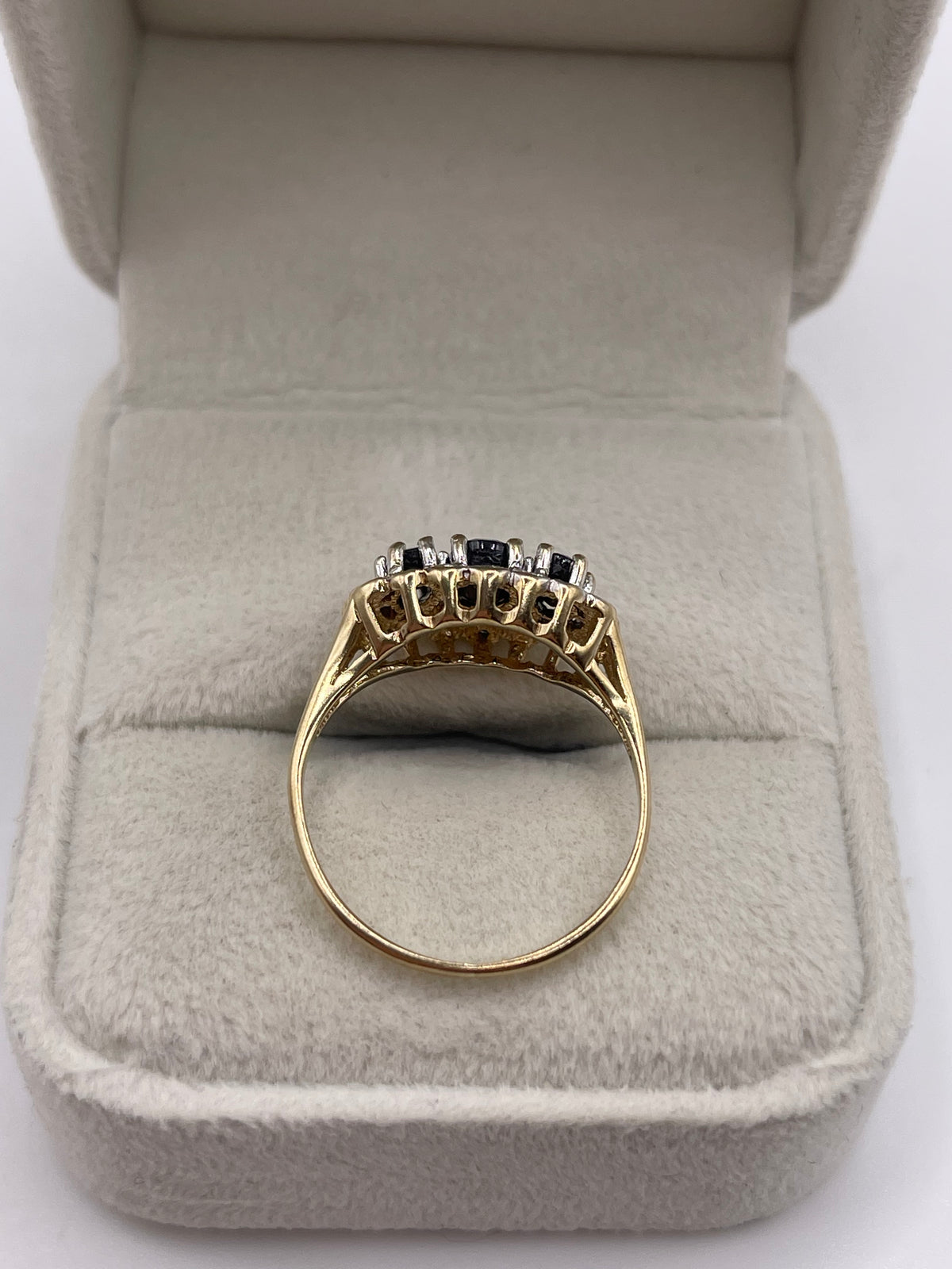 9ct gold sapphire and diamond ring
