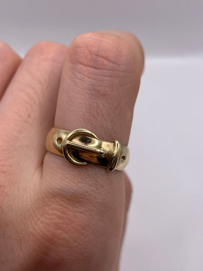 9ct gold buckle ring