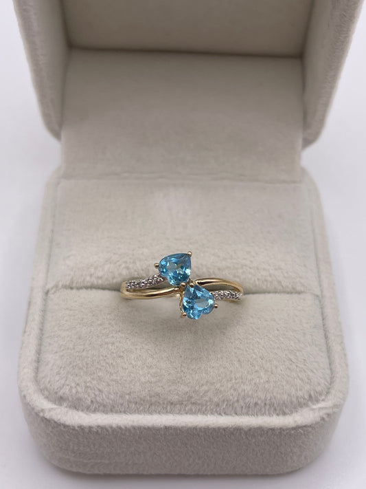 9ct gold topaz and diamond ring