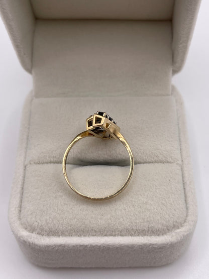 9ct gold sapphire ring