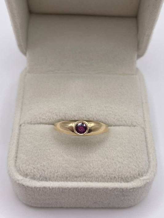 9ct gold ruby gypsy ring