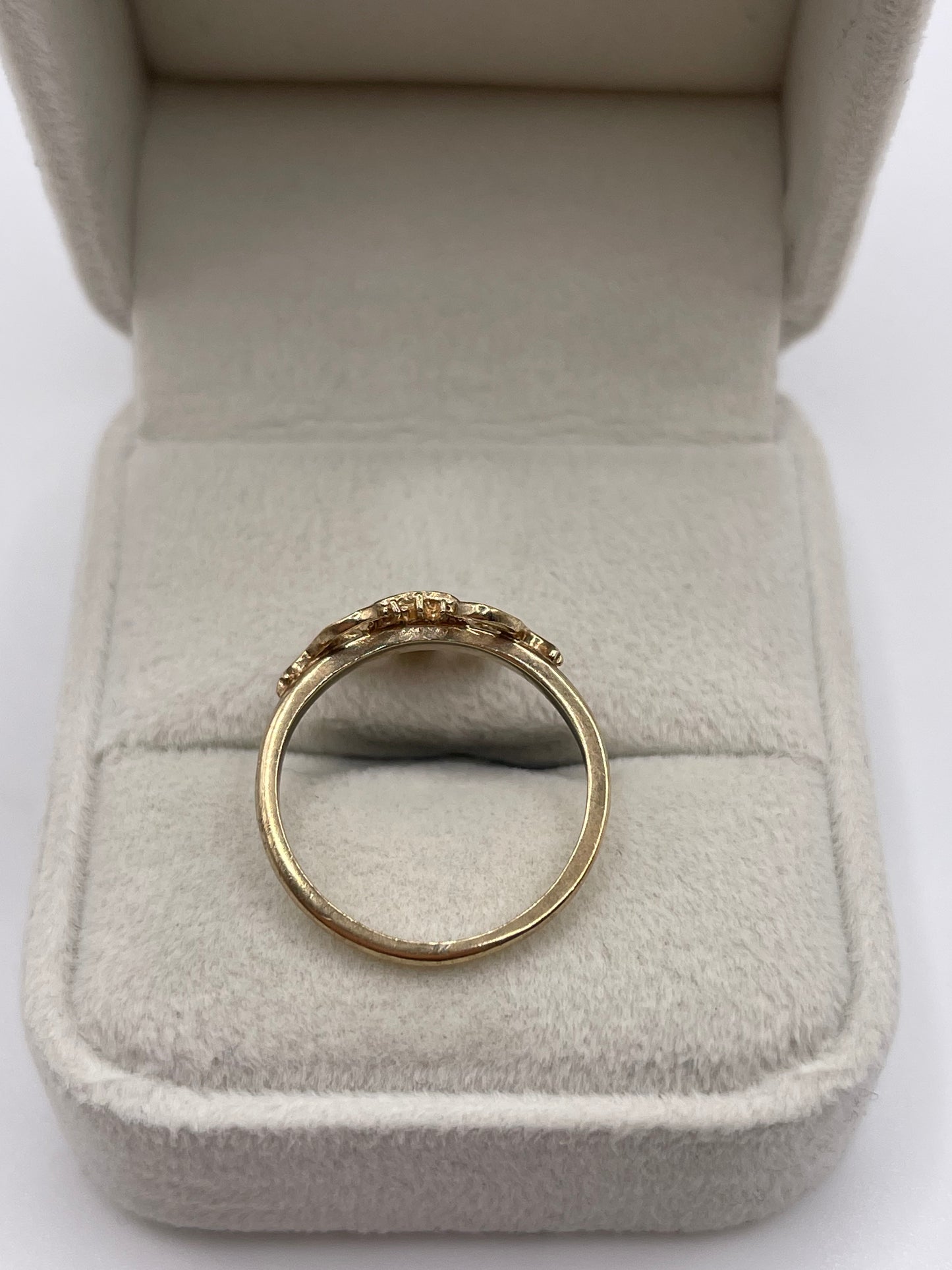 9ct gokd Welsh feathers ring