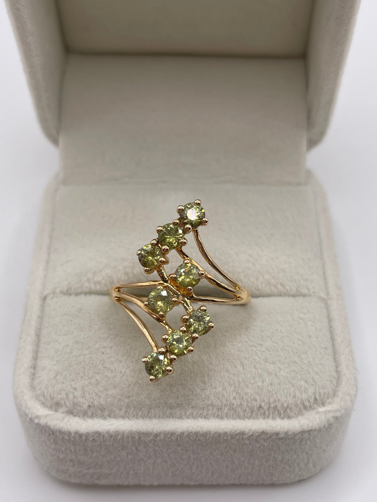 9ct gold quartz ring