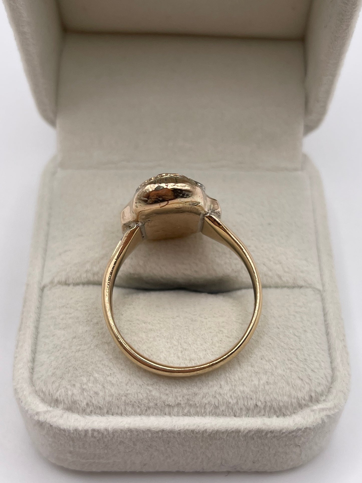 Heavy 9ct gold diamond skull ring