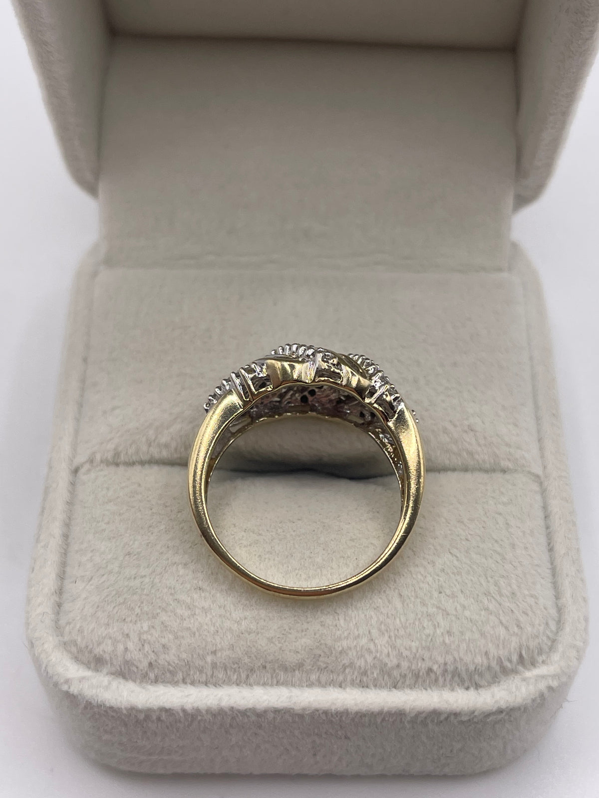 9ct gold diamond cluster ring