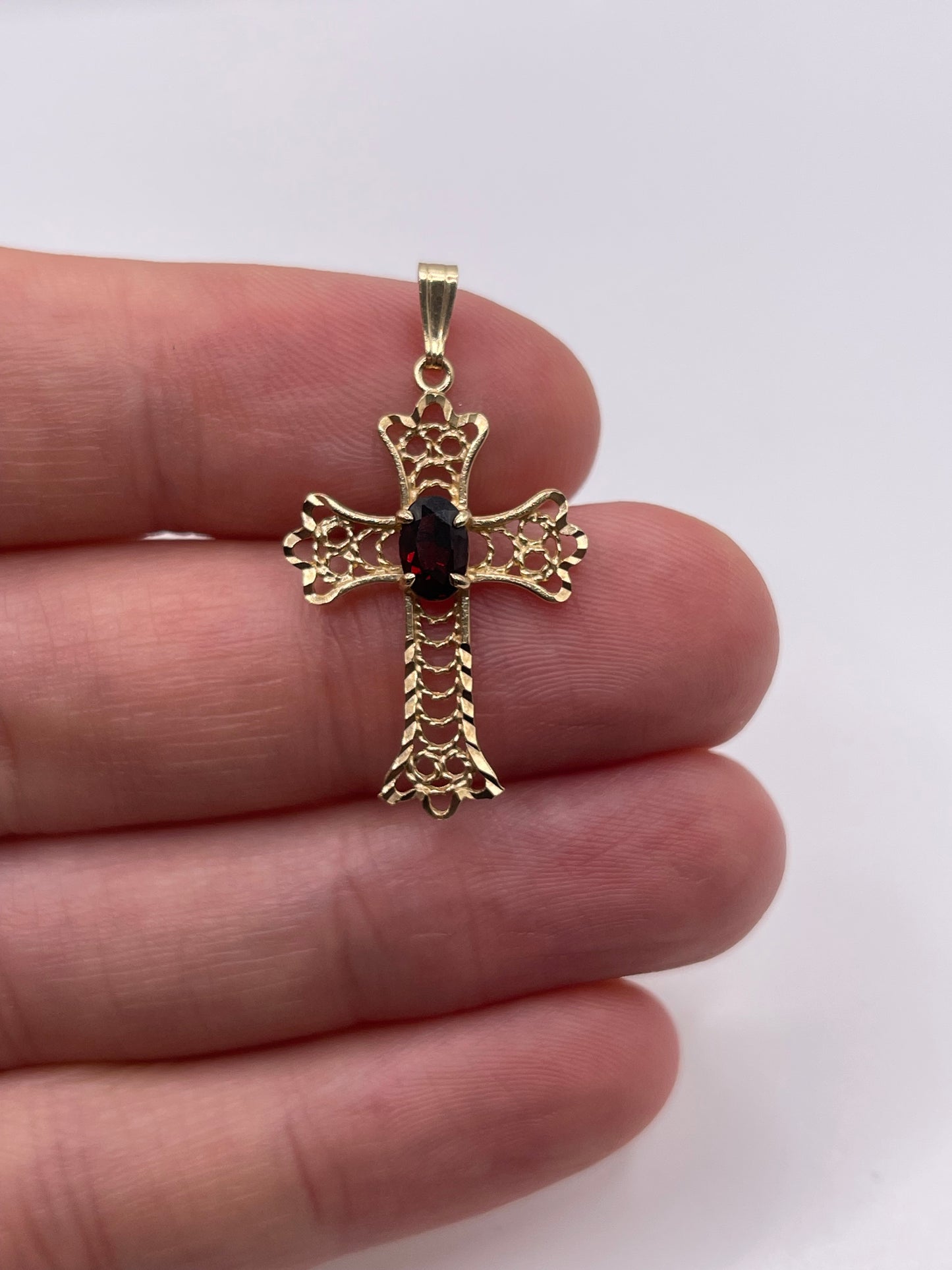 9ct gold garnet cross pendant