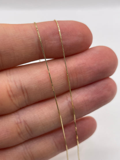 9ct gold chain M