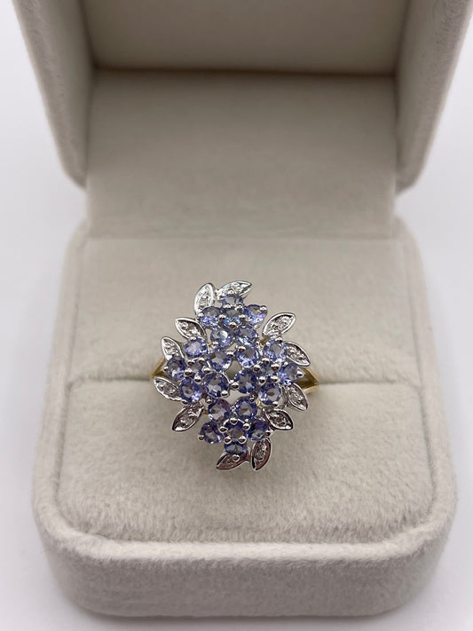 9ct gold tanzanite and diamond ring