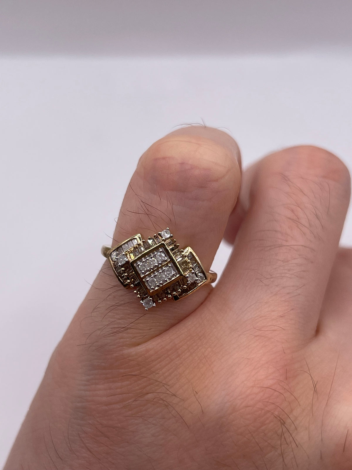 9ct gold diamond cluster ring