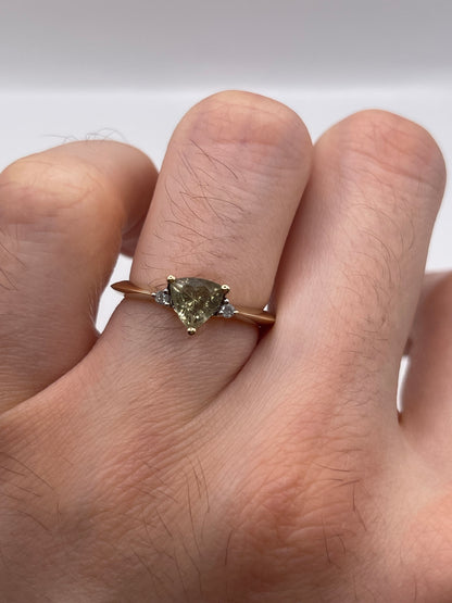 9ct gold quartz and diamond ring