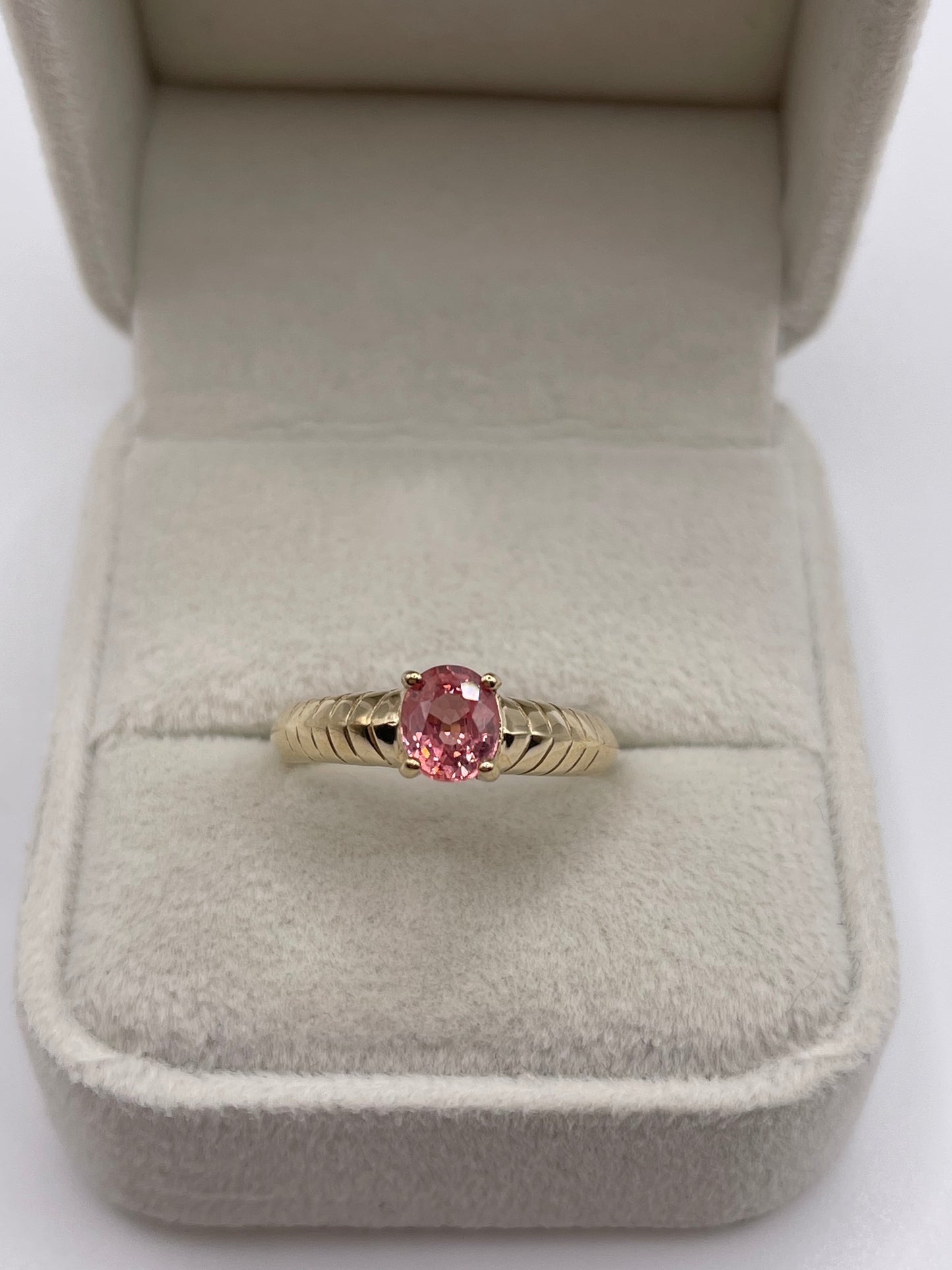 9ct gold padparadscha sapphire ring