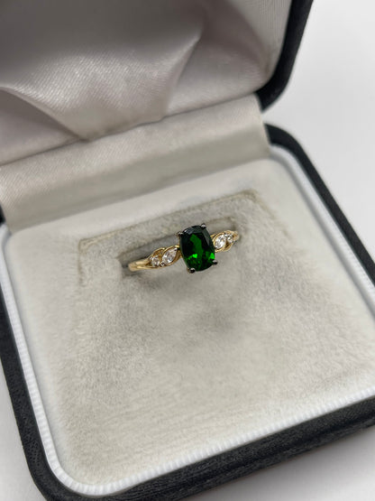 9ct gold diopside and zircon ring