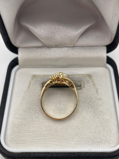 14ct gold opal and diamond ring