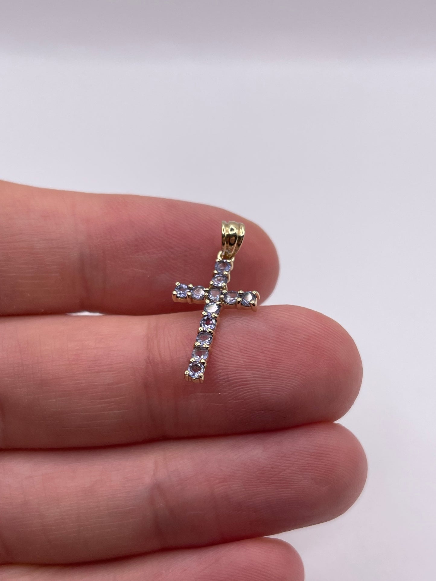 9ct gold tanzanite cross pendant