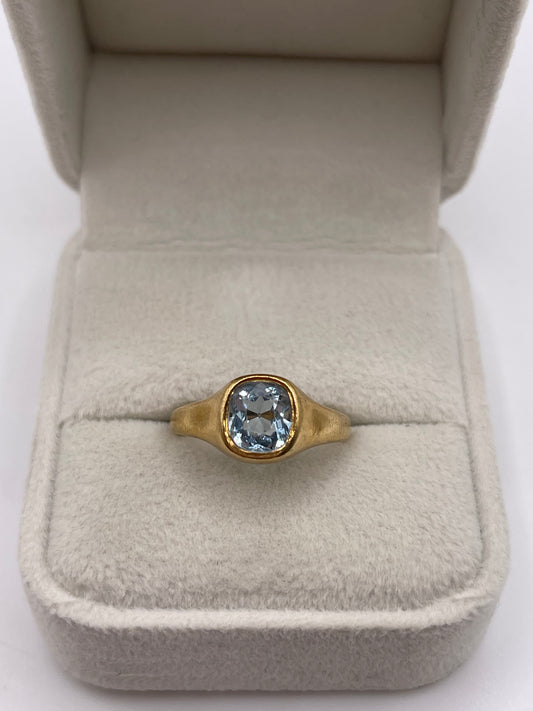 Antique 18ct gold aquamarine ring
