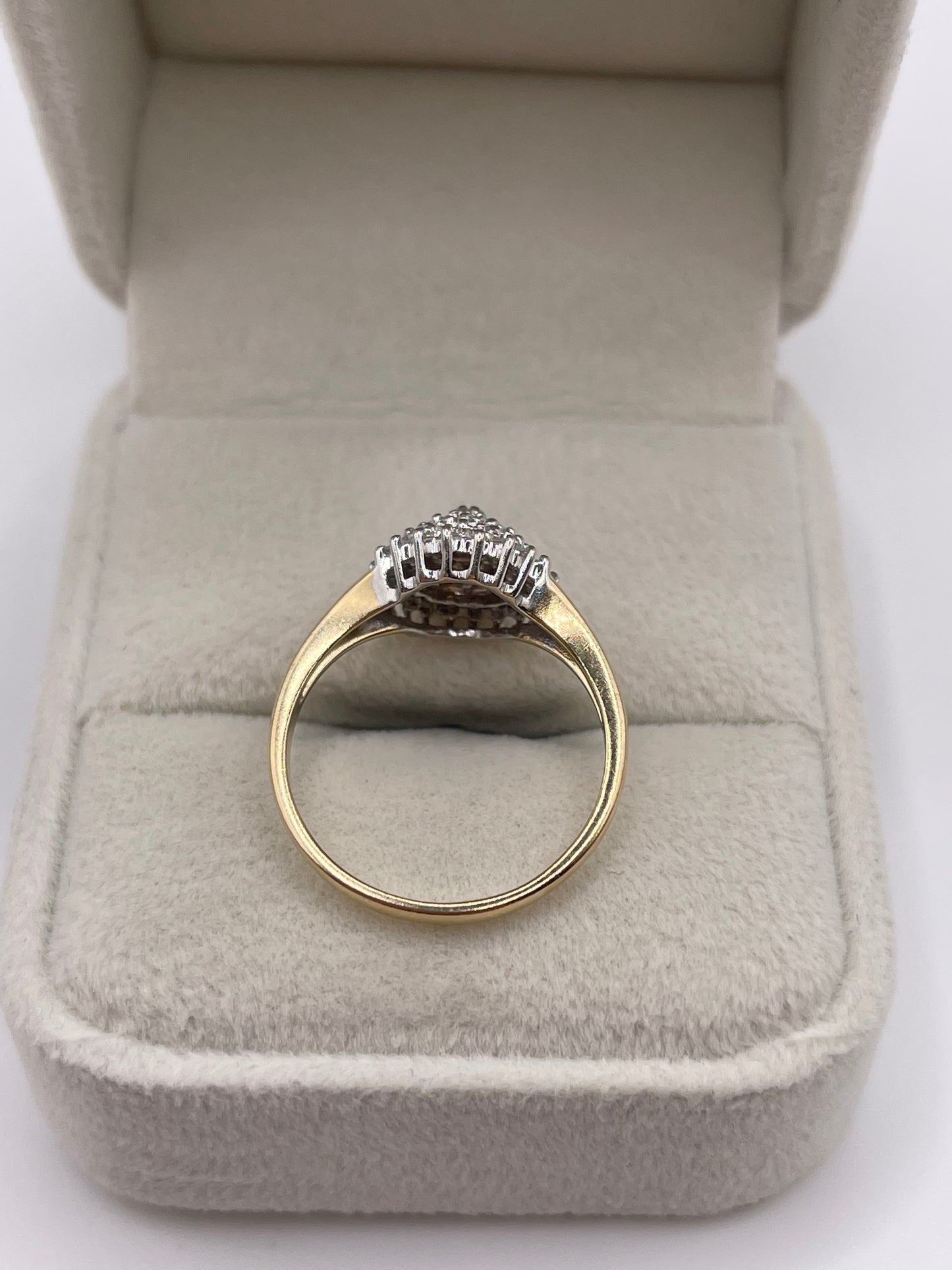 9ct gold diamond cluster ring