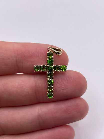 9ct gold diopside cross pendant