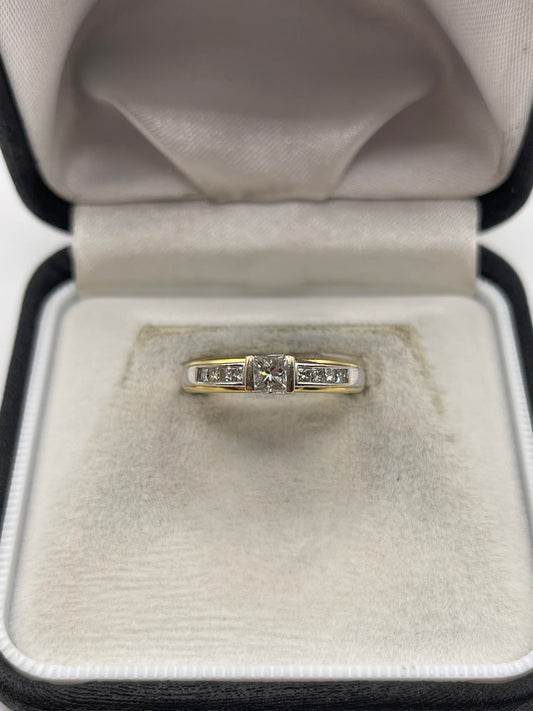 18ct two tone diamond ring