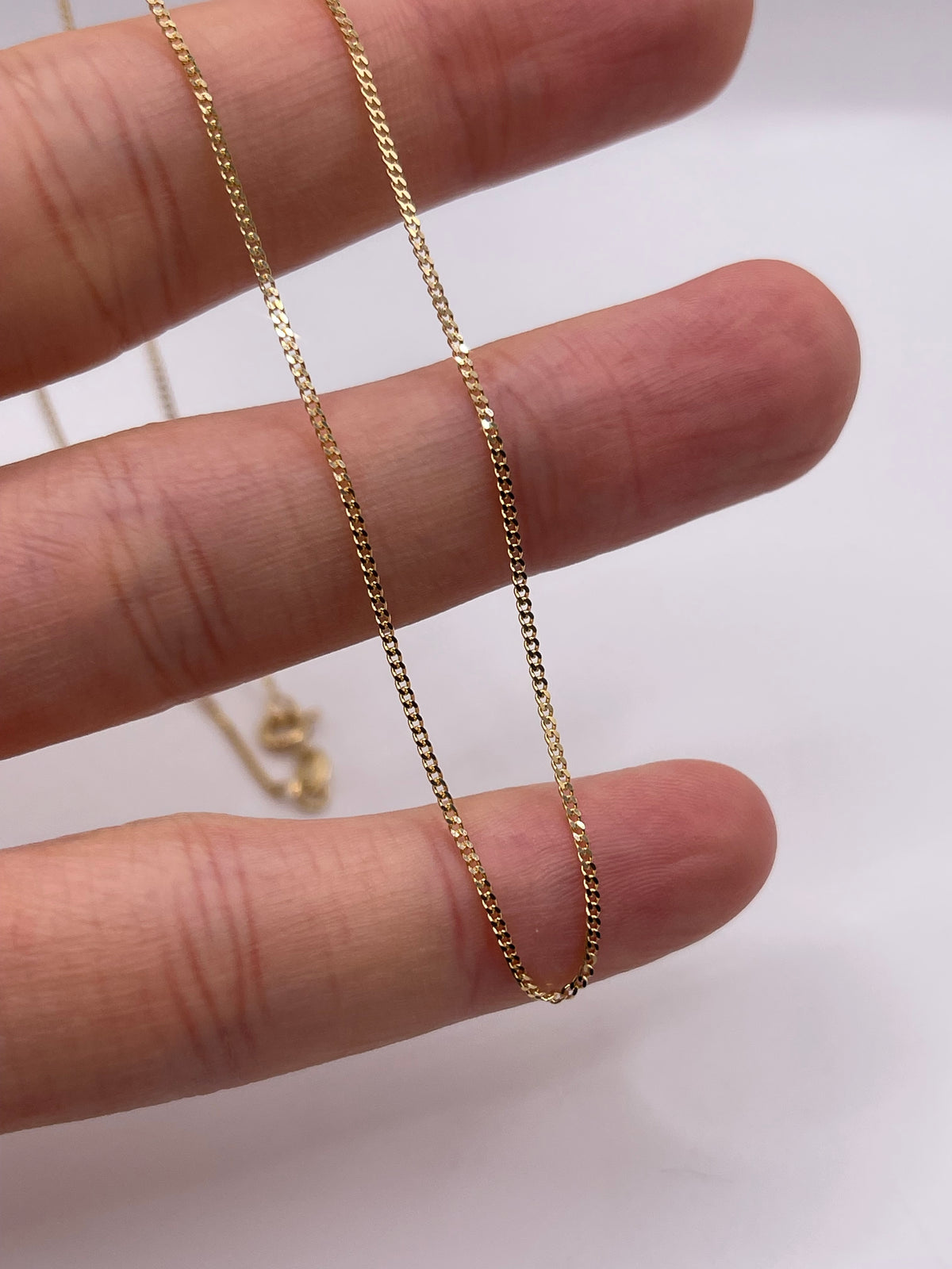 9ct gold chain 572