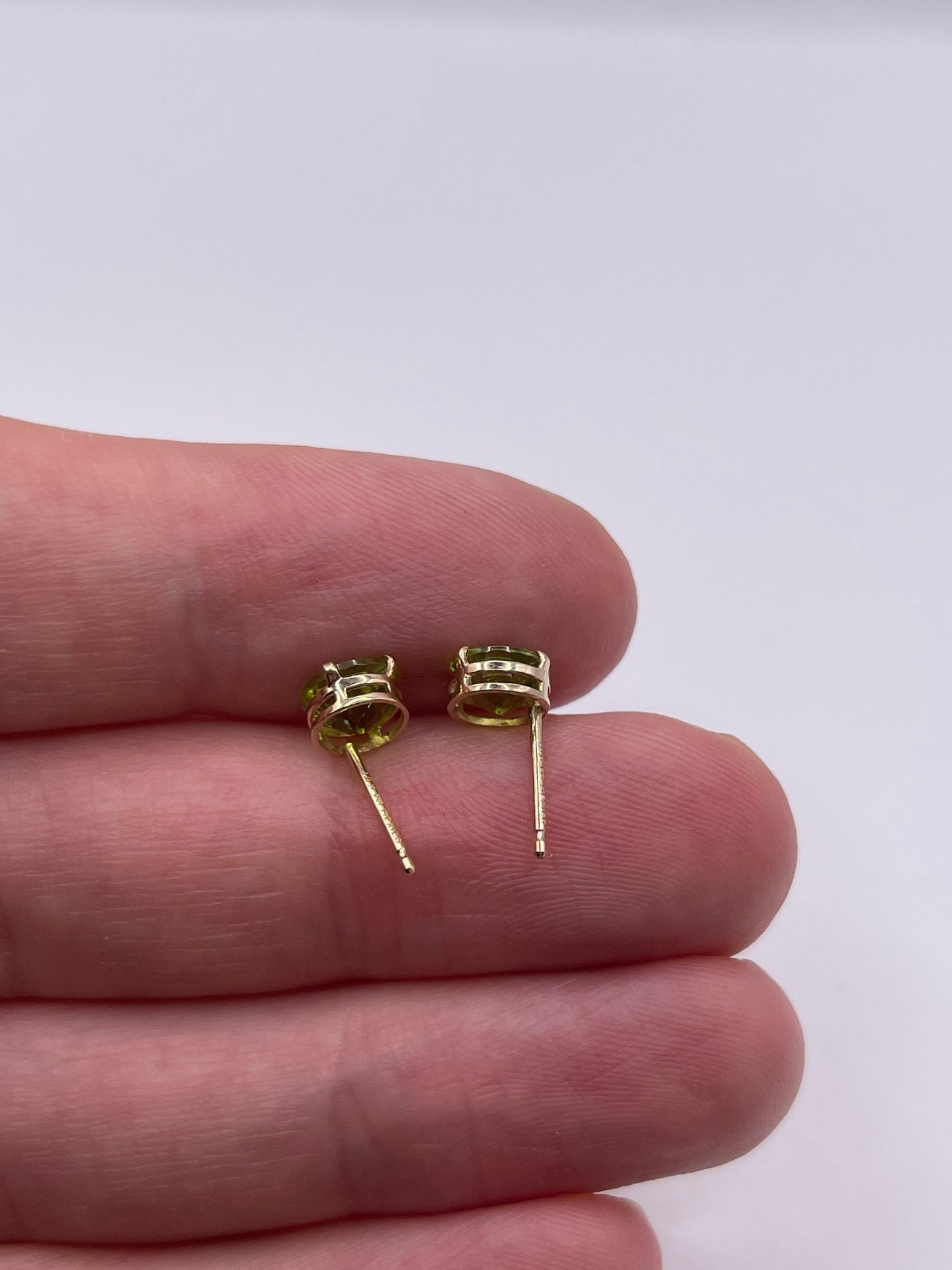 9ct gold peridot earrings