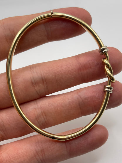 9ct gold knot bangle