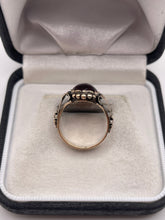 Load image into Gallery viewer, 9ct gold cabochon garnet ring
