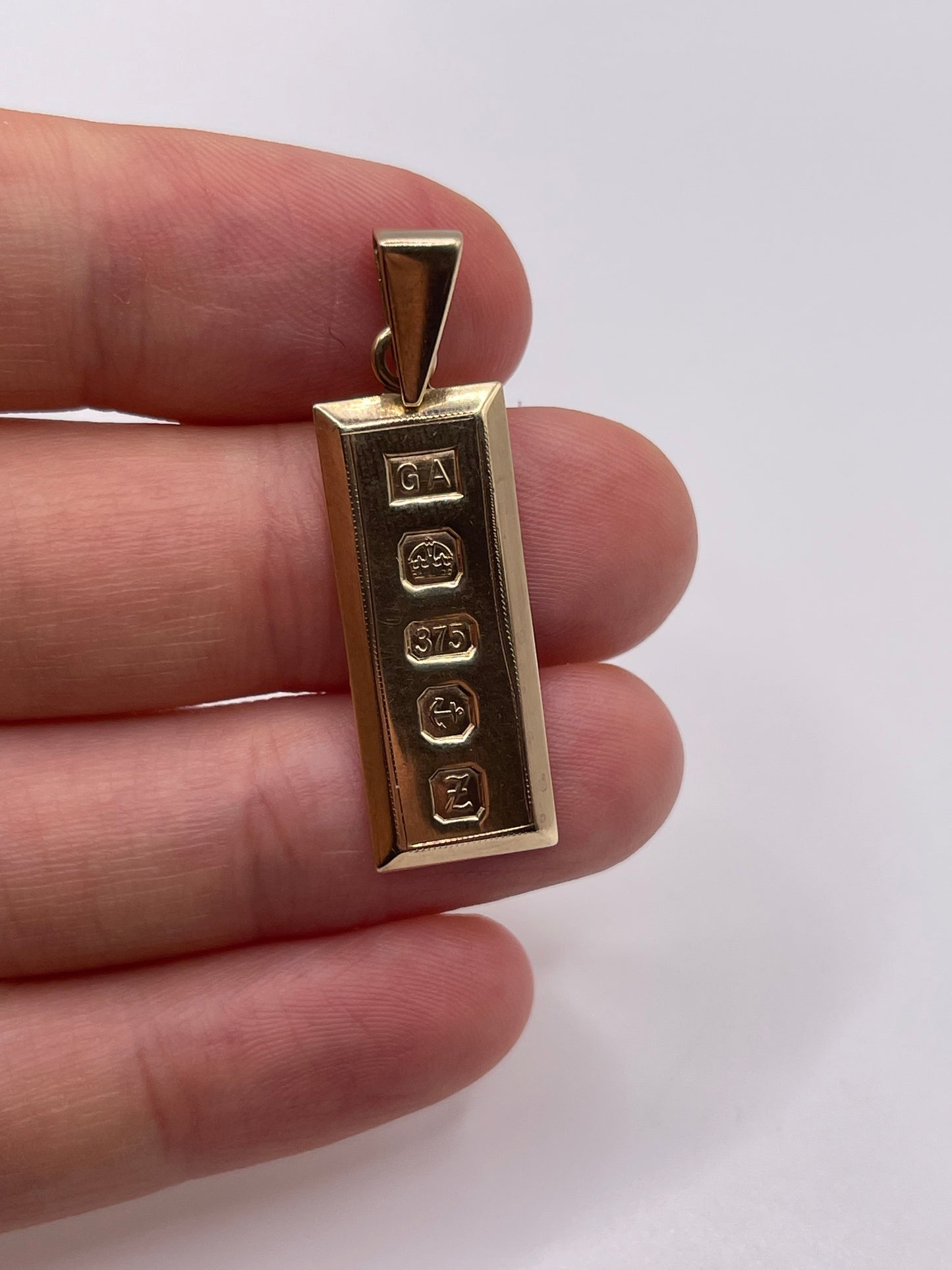 9ct gold ingot pendant