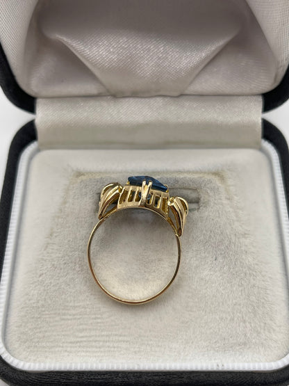 9ct gold synthetic spinel ring