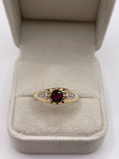 9ct gold garnet and diamond ring