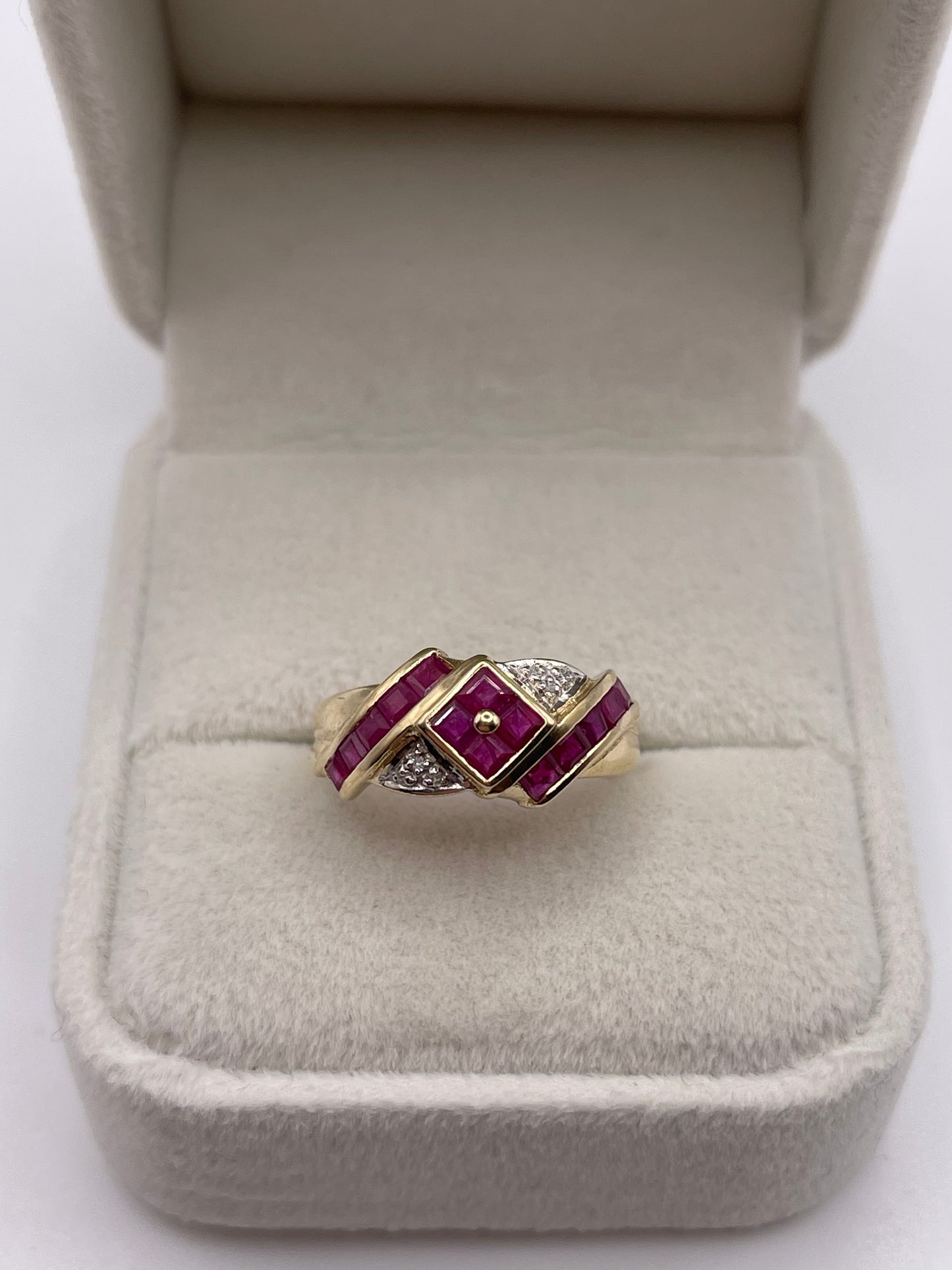 9ct gold ruby and diamond ring