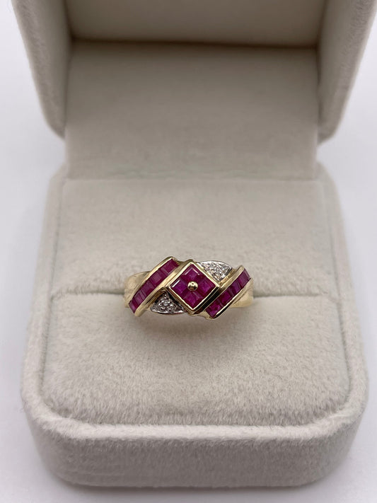 9ct gold ruby and diamond ring