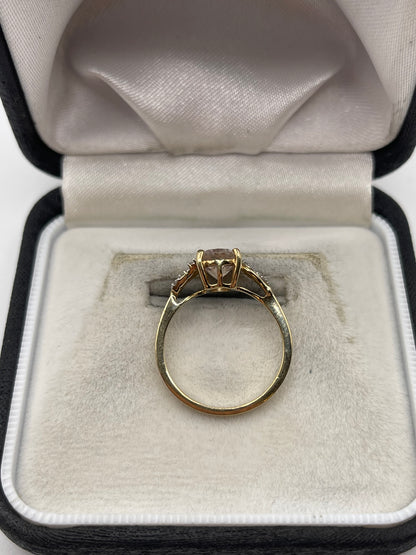 9ct gold morganite and diamond ring