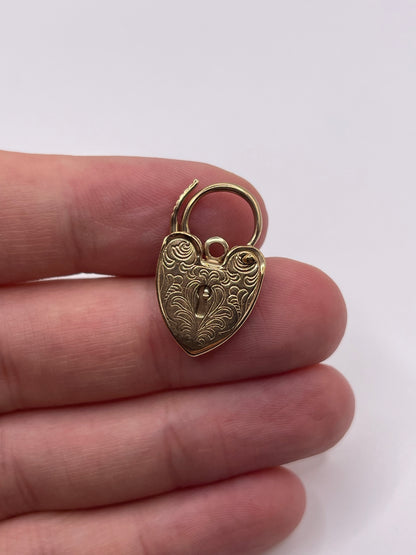 9ct gold engraved padlock 1