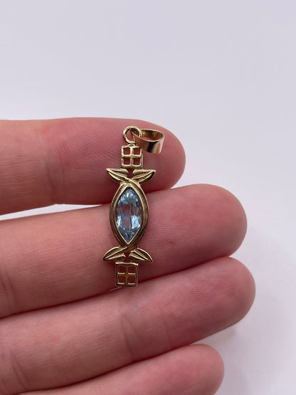 9ct gold blue topaz pendant