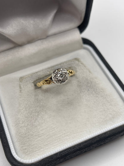 Antique 18ct gold diamond cluster ring