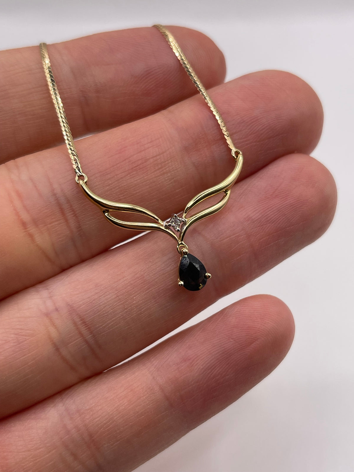 9ct gold sapphire and diamond necklace