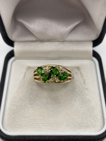 9ct gold diopside and quartz ring