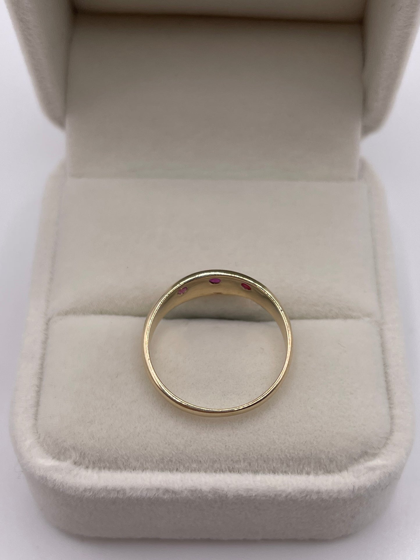 9ct gold ruby gypsy ring