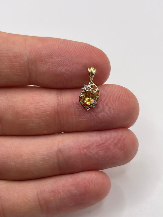 9ct gold citrine and diamond pendant